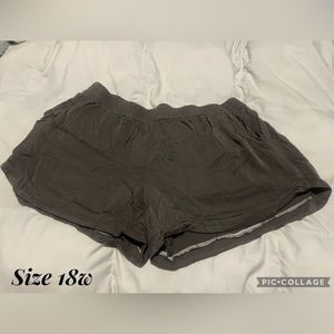 Maurice’s Size 18w shorts